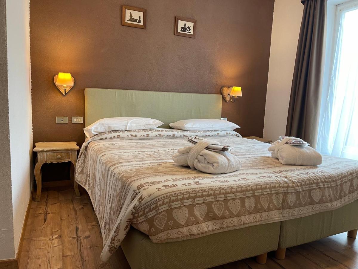 Alpenlife Hotel Someda Moena Bagian luar foto