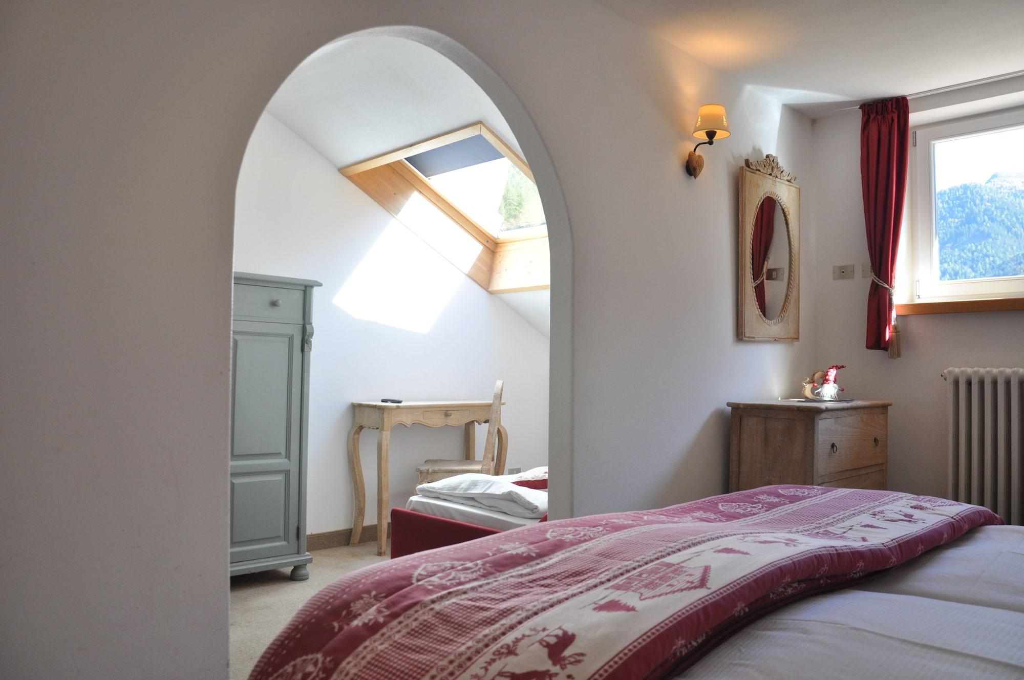 Alpenlife Hotel Someda Moena Bagian luar foto