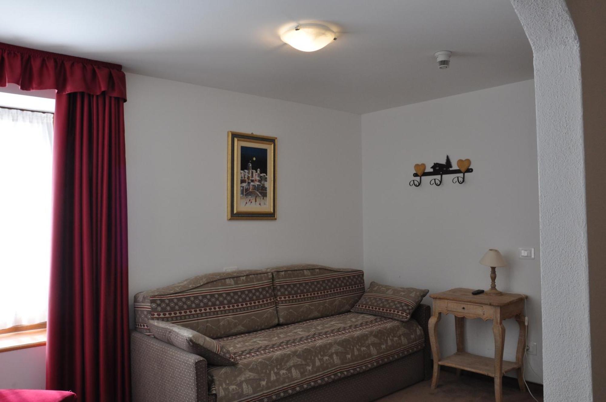 Alpenlife Hotel Someda Moena Bagian luar foto