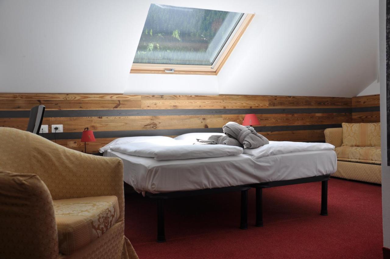 Alpenlife Hotel Someda Moena Bagian luar foto